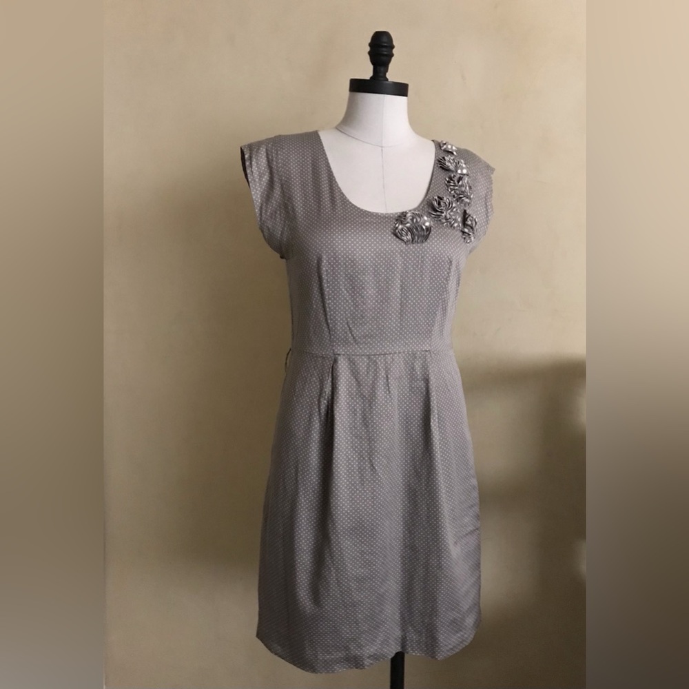 LOFT Gray Dot Cotton Dress with Floral Details - Picture 8 of 11